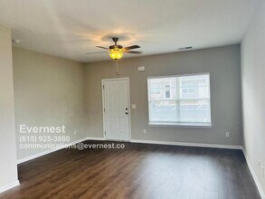 221 Tara Ct in Columbia, TN - Building Photo - Building Photo
