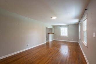 903 Althea St in Johnson City, TN - Building Photo - Building Photo