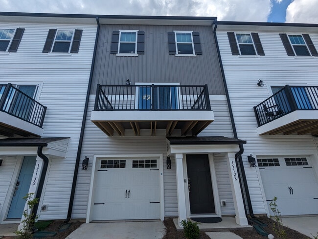Room in Townhome on Scoter St in Charlotte, NC - Building Photo - Building Photo