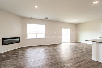 1365 37th Ave Lane NE in Hickory, NC - Building Photo - Building Photo