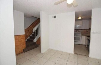 2332 Huntington Green Ct in Orlando, FL - Building Photo - Building Photo