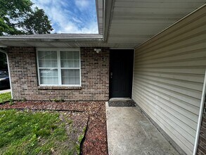 1500 W Worley St in Columbia, MO - Building Photo - Building Photo