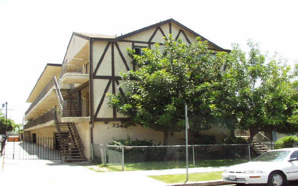 3333-3344 Andrita St in Los Angeles, CA - Foto de edificio - Building Photo