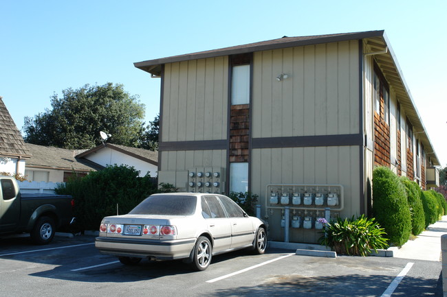 134 Clay St in Salinas, CA - Foto de edificio - Building Photo