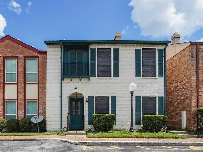 property at 7700 Creekbend Dr