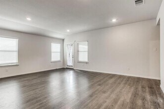 2801 Royal Acres Dr in Denton, TX - Building Photo - Building Photo