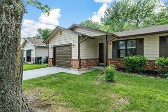 417 Omar Ct in St. Peters, MO - Building Photo - Building Photo