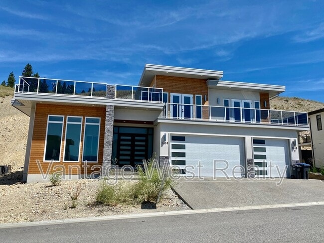 1310-1310 Mine Hill Dr in Kelowna, BC - Foto de edificio - Building Photo