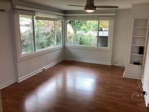324 Hualani St in Kailua, HI - Building Photo - Building Photo