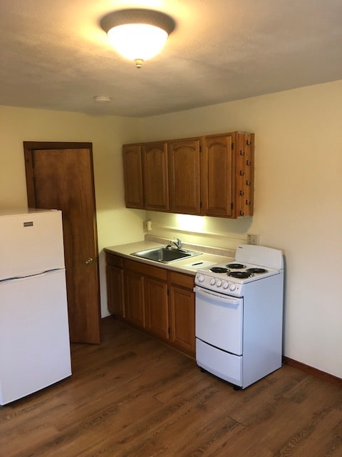 1895 E Shore Dr in Lansing, NY - Building Photo - Building Photo