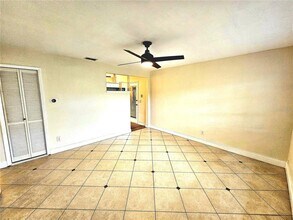 5924 Dartmouth Ave N in St. Petersburg, FL - Building Photo - Building Photo