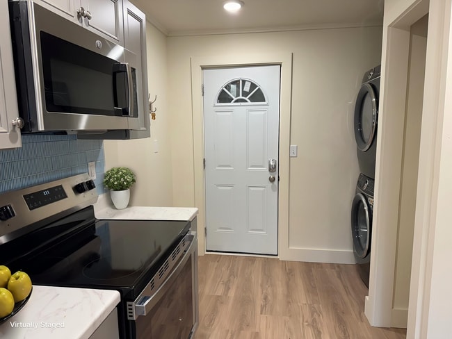 property at 85 N Winooski Ave