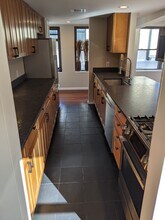 197 Sidney St, Unit 1 in Cambridge, MA - Foto de edificio - Building Photo