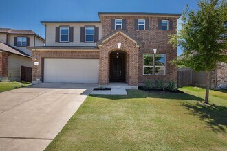 7413 Groundhog Wy in Austin, TX - Building Photo - Building Photo