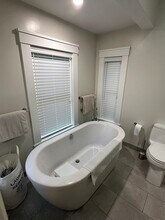 47 Wallace St, Unit 2 in Somerville, MA - Building Photo - Building Photo