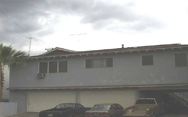 624 N Toluca Park in Burbank, CA - Foto de edificio - Building Photo