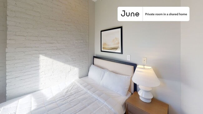 Room in Shared 2 bed/1 bath home, Unit A in New York, NY - Building Photo - Building Photo