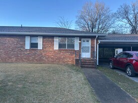 1002 Ogrady Dr, Unit Unit 5 in Chattanooga, TN - Building Photo