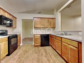 117 Marisco Way in Jacksonville, FL - Foto de edificio - Building Photo