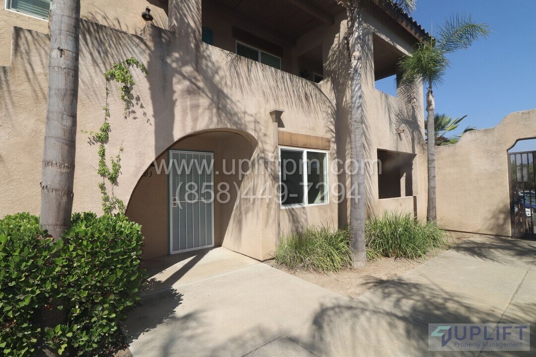 115 6th St in Ramona, CA - Building Photo