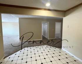 401 NE Austin St in Oak Grove, MO - Building Photo - Building Photo