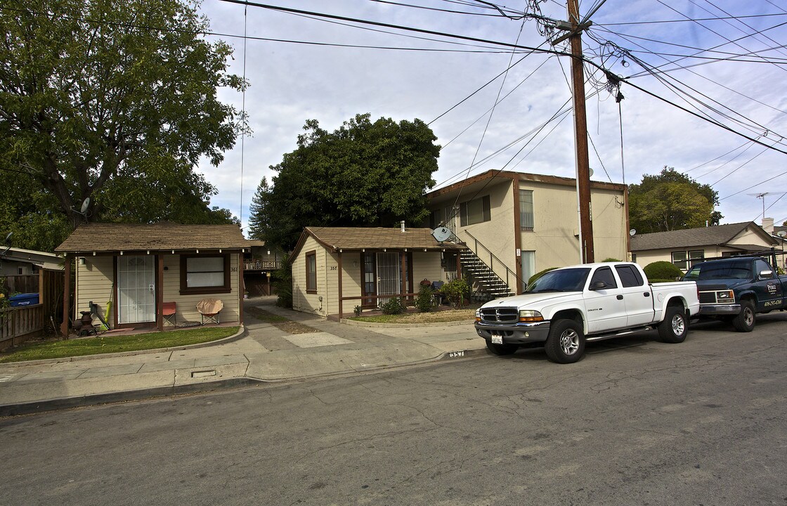 357 Richmond Ave in San Jose, CA - Foto de edificio