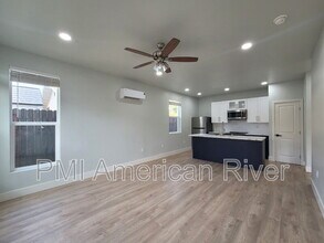 219 Needles Way in Folsom, CA - Building Photo - Building Photo