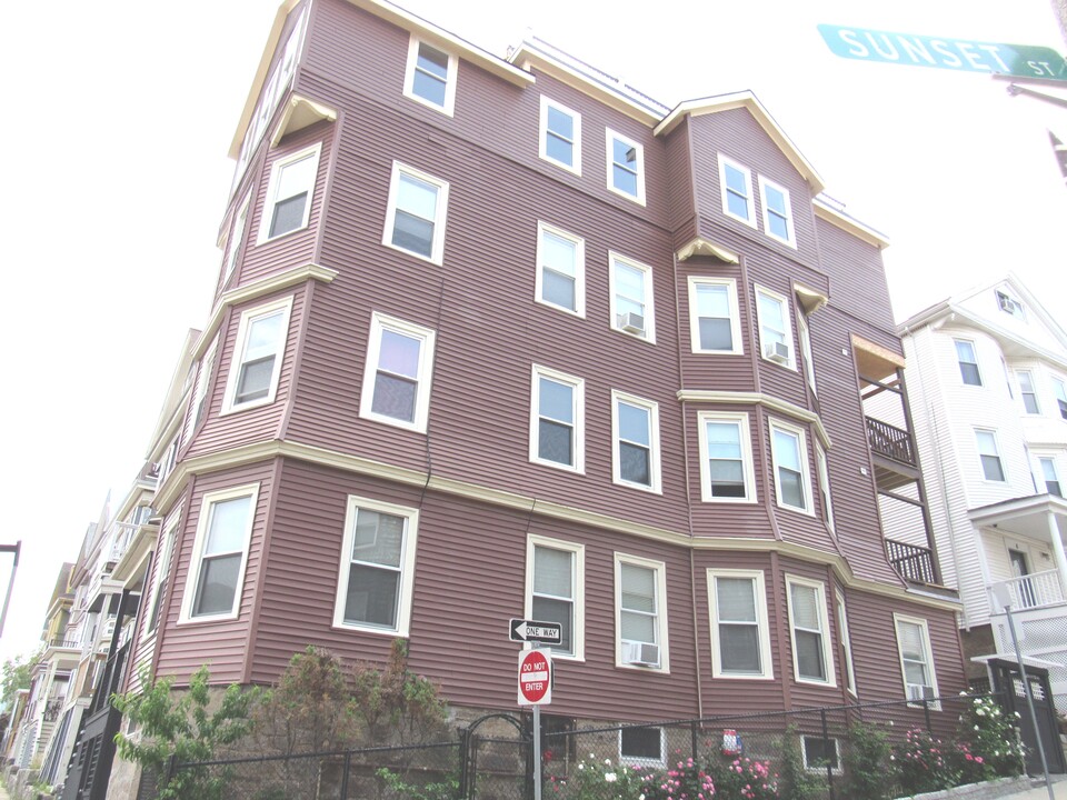 188 Hillside St, Unit 1 in Boston, MA - Building Photo