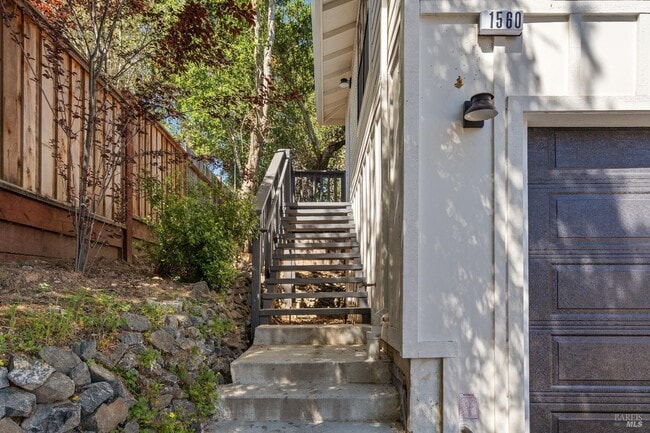 1560 Laurel St in Healdsburg, CA - Building Photo - Building Photo
