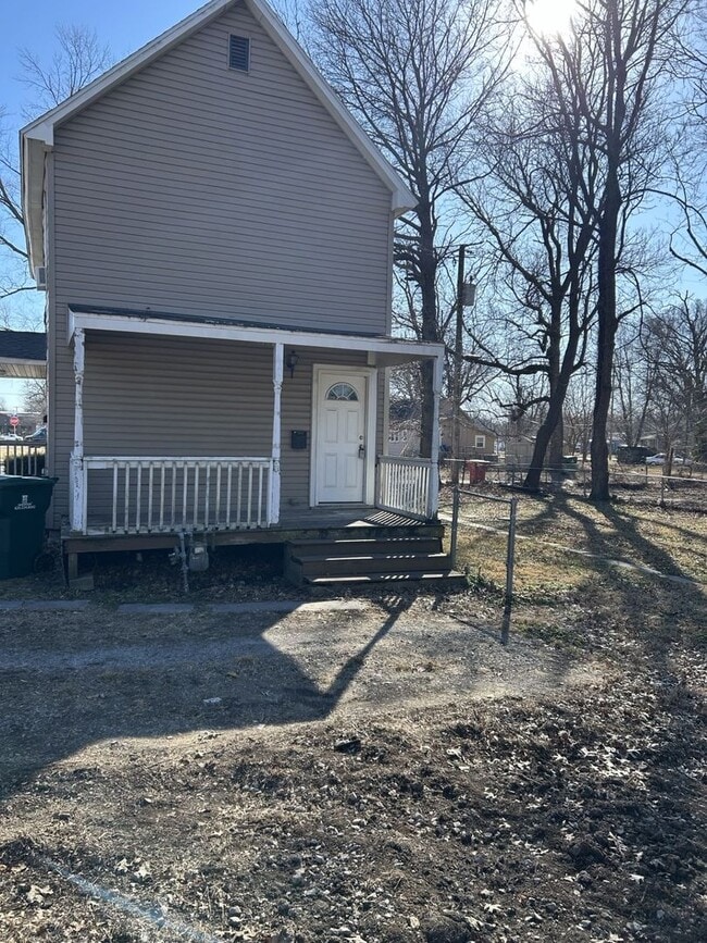 property at 409 N Olive St