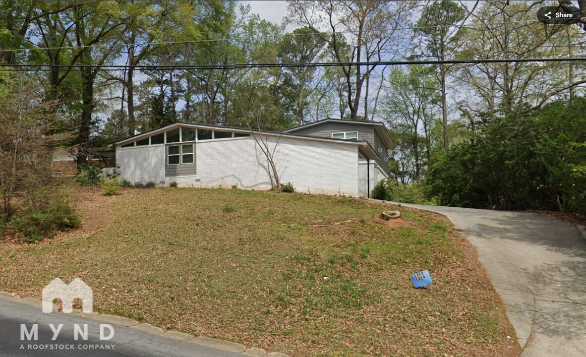 1324 N Cliff Valley Way NE in Atlanta, GA - Building Photo