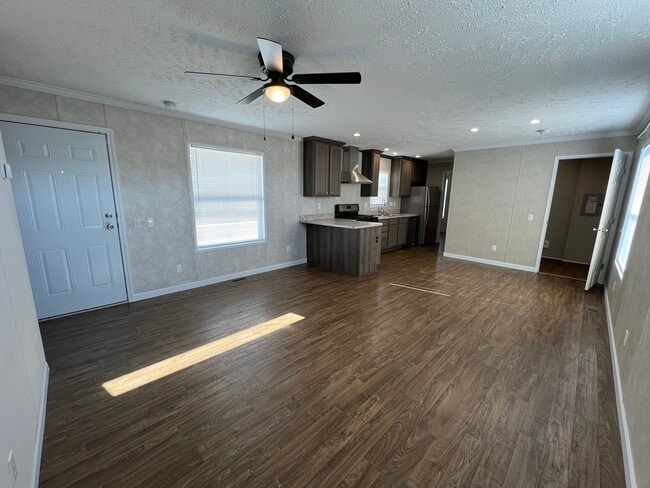 16170 Normandy St in Clinton Township, MI - Building Photo - Building Photo