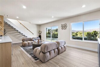9425 Gierson Ave in Los Angeles, CA - Building Photo - Building Photo