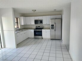 26245 SW 141st Pl in Homestead, FL - Building Photo