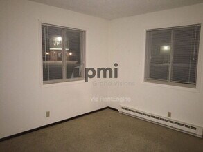 371 Southland Dr in Warrensburg, IL - Building Photo - Building Photo