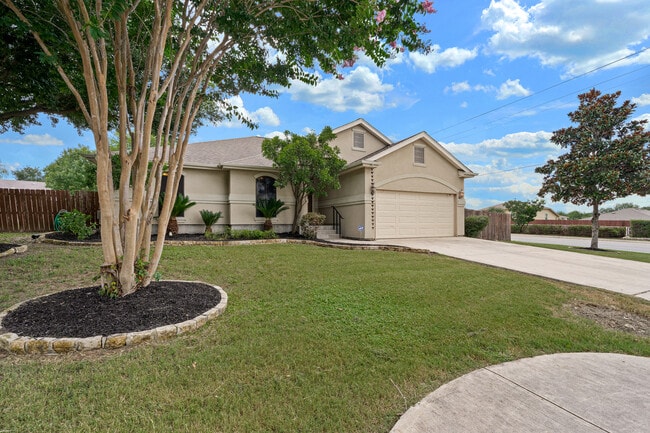 1214 Sugar Land Dr in New Braunfels, TX - Building Photo - Building Photo