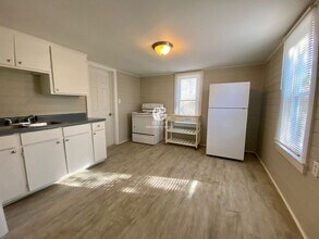 584 Wildwood Dr in Spartanburg, SC - Building Photo - Building Photo