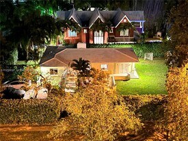 5450 Sunset Dr in Miami, FL - Building Photo