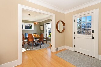 5416 Wallingford Ave N in Seattle, WA - Building Photo - Building Photo