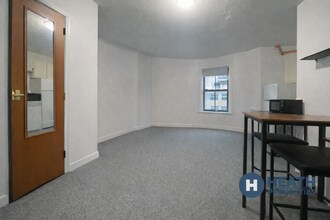 28 S Huntington Ave, Unit 101 in Boston, MA - Building Photo - Building Photo