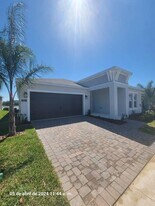 5004 Worchester Dr in Kissimmee, FL - Building Photo