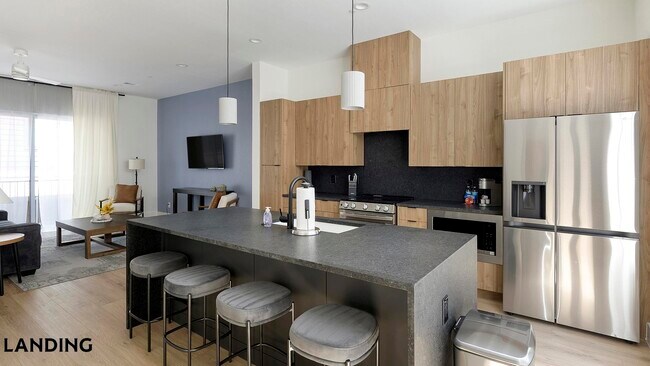 2206 Arroyo Ave, Unit 203 in Dallas, TX - Building Photo - Building Photo