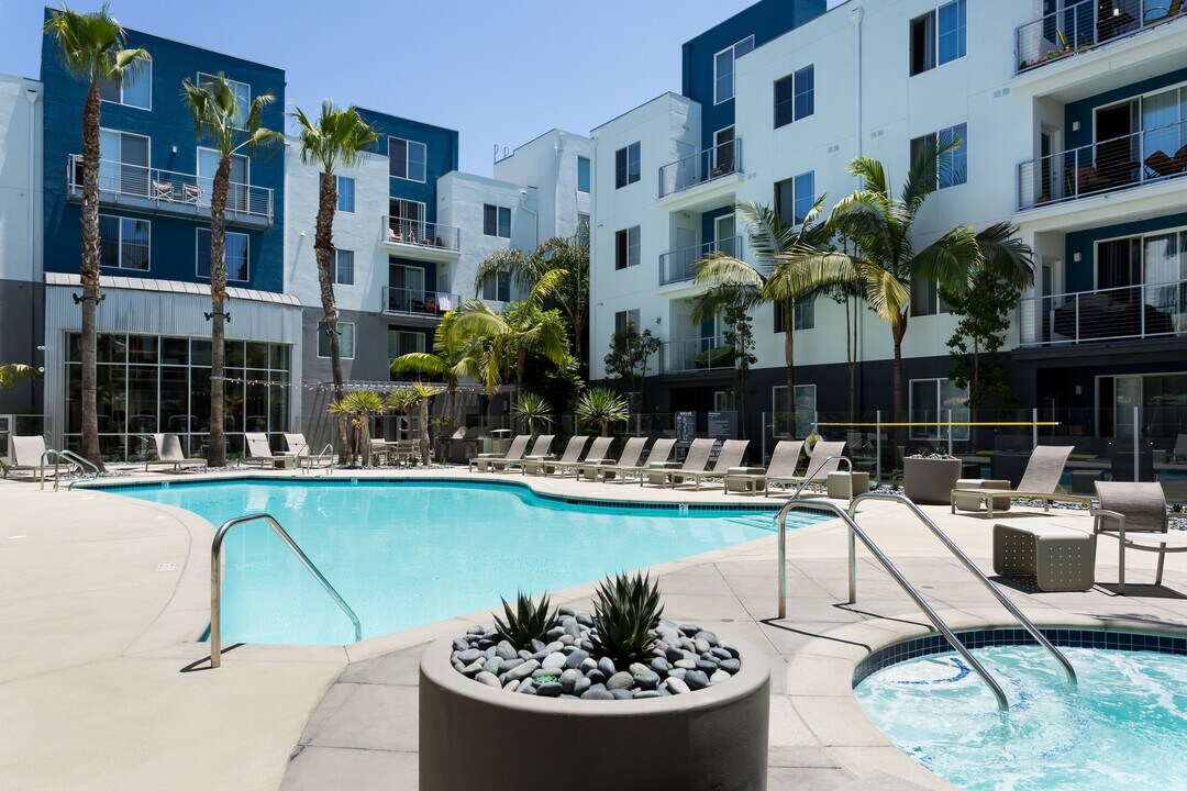 Avalon Playa Vista in Los Angeles, CA - Foto de edificio
