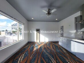 934 E Broadway in Long Beach, CA - Building Photo - Building Photo