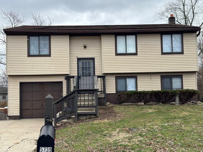 5739 Ensenada Ave in Indianapolis, IN - Building Photo - Building Photo