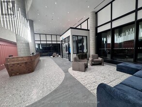 25 Wellington St S in Kitchener, ON - Building Photo - Building Photo