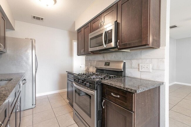 1810 Nicole Cir in Round Rock, TX - Building Photo - Building Photo