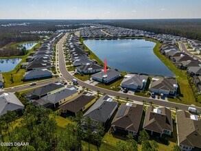 621 Beach Bum Blvd in Daytona Beach, FL - Foto de edificio - Building Photo
