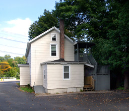 395 Main St in Oakville, CT - Building Photo - Building Photo