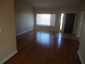 3329 E Siesta Ln in Phoenix, AZ - Building Photo - Building Photo